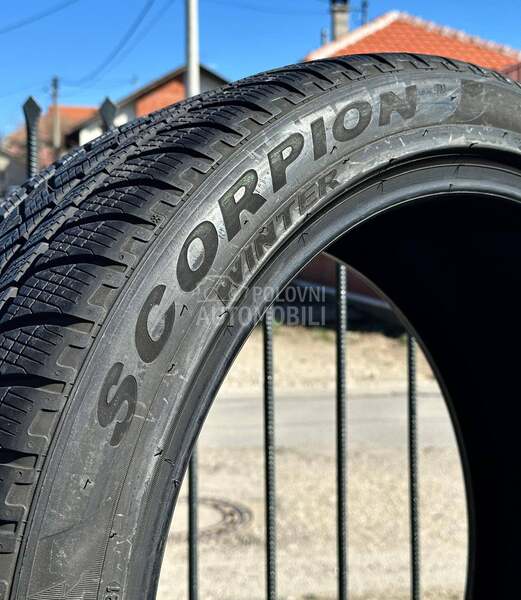 Pirelli 285/40 R22 Zimska