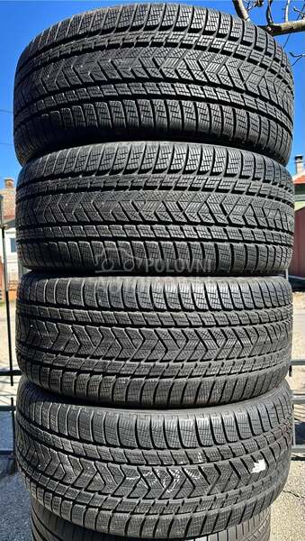 Pirelli 285/40 R22 Zimska
