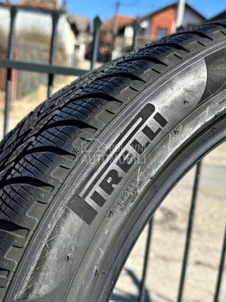 Pirelli 285/40 R22 Zimska