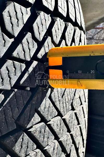 Pirelli 285/35 R22 Zimska