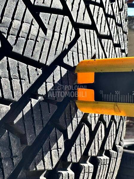 Pirelli 285/35 R22 Zimska