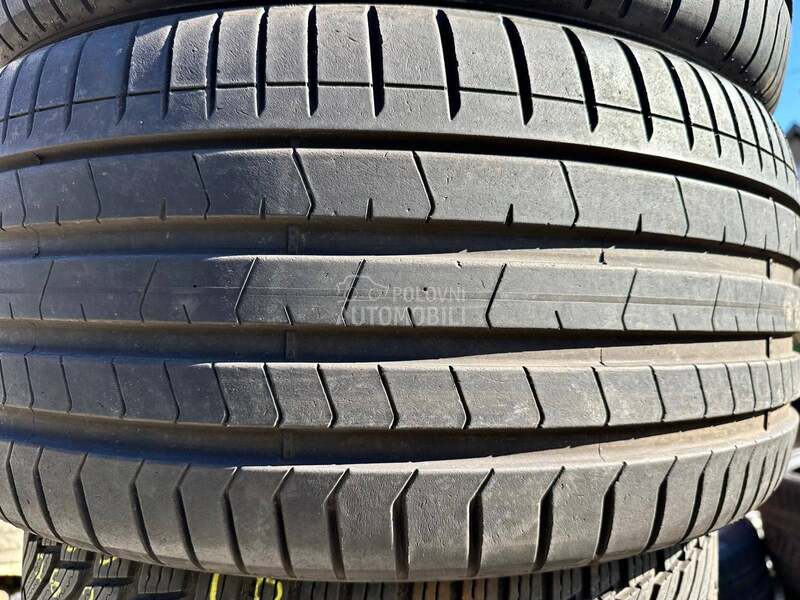Pirelli 275/35 R22 Letnja