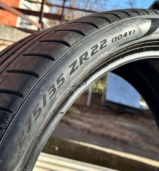 Pirelli 275/35 R22 Letnja