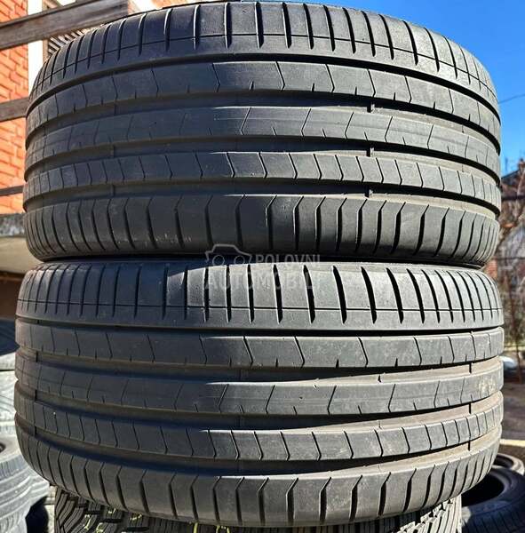Pirelli 275/35 R22 Letnja