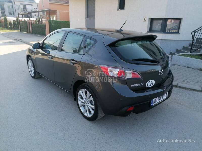 Mazda 3 1.6i ATTRACTION CH