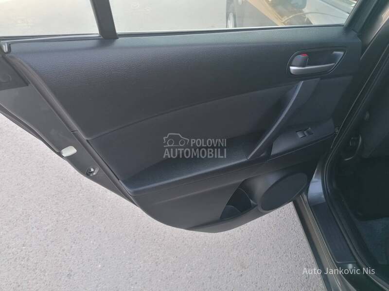 Mazda 3 1.6i ATTRACTION CH