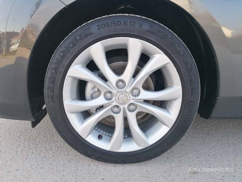 Mazda 3 1.6i ATTRACTION CH