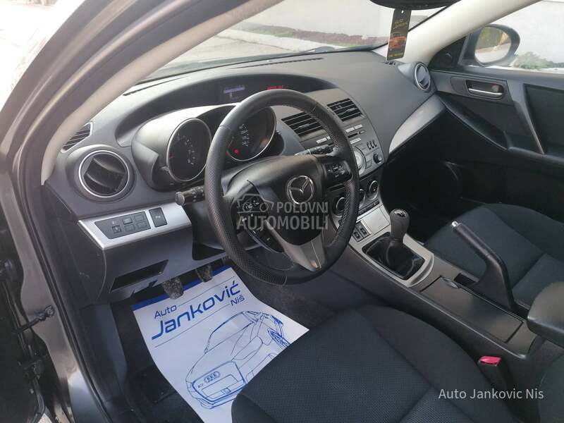 Mazda 3 1.6i ATTRACTION CH