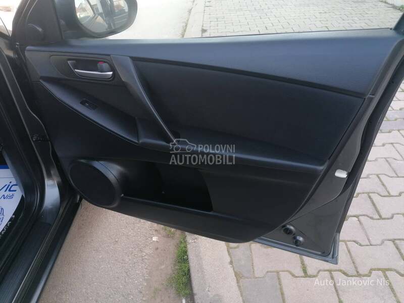 Mazda 3 1.6i ATTRACTION CH