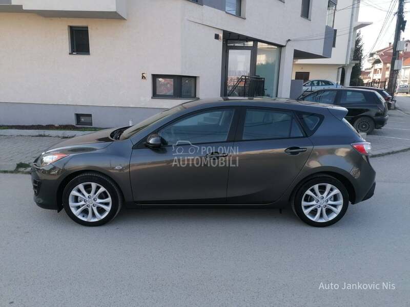Mazda 3 1.6i ATTRACTION CH