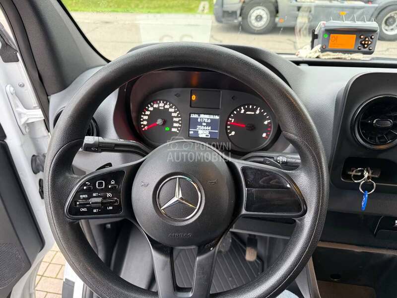 Mercedes Benz Sprinter 516 CDI/MO3022