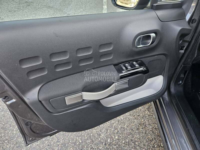 Citroen C3 1.2b.  n.a.v.i/led