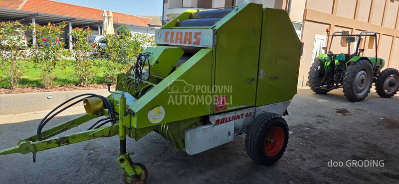 Claas Rollant 44