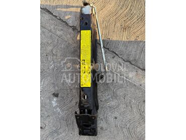 Dizalica za Volkswagen 