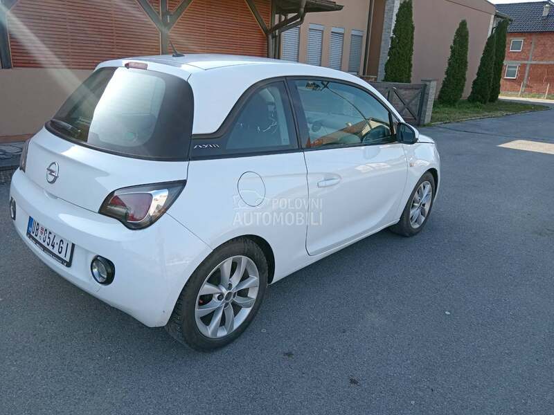 Opel Adam 