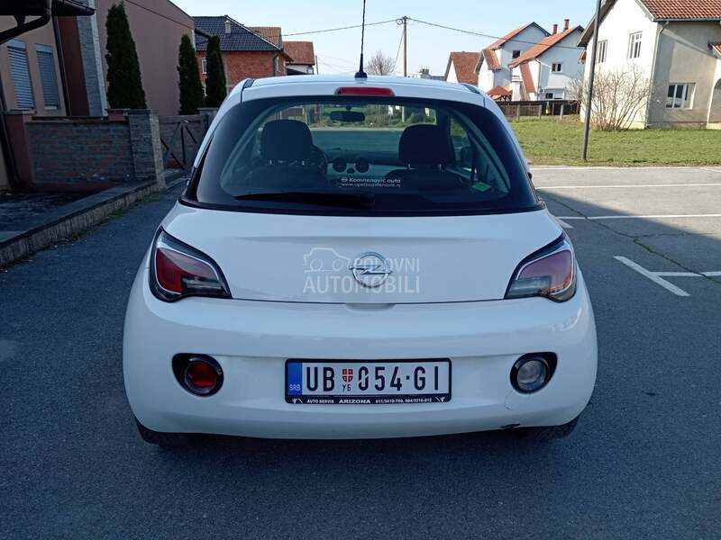 Opel Adam 
