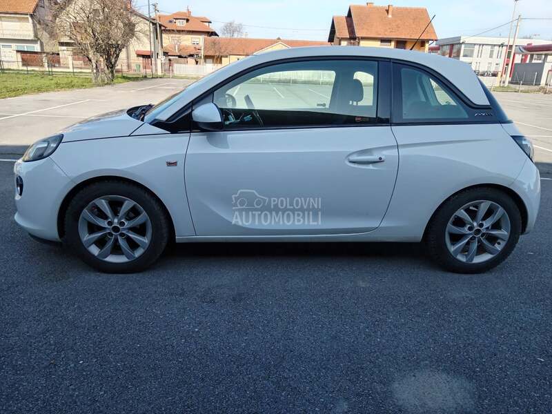 Opel Adam 