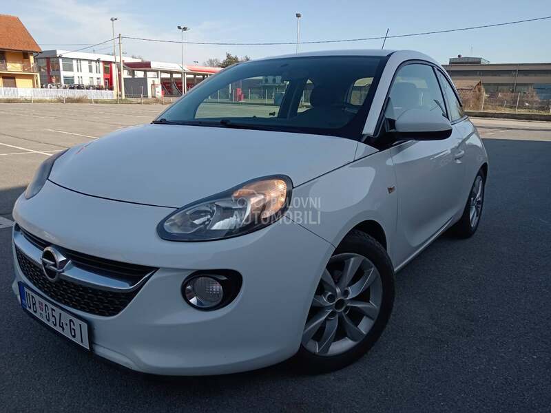 Opel Adam 