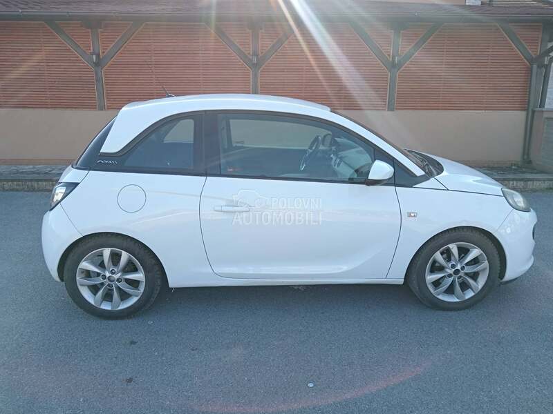 Opel Adam 