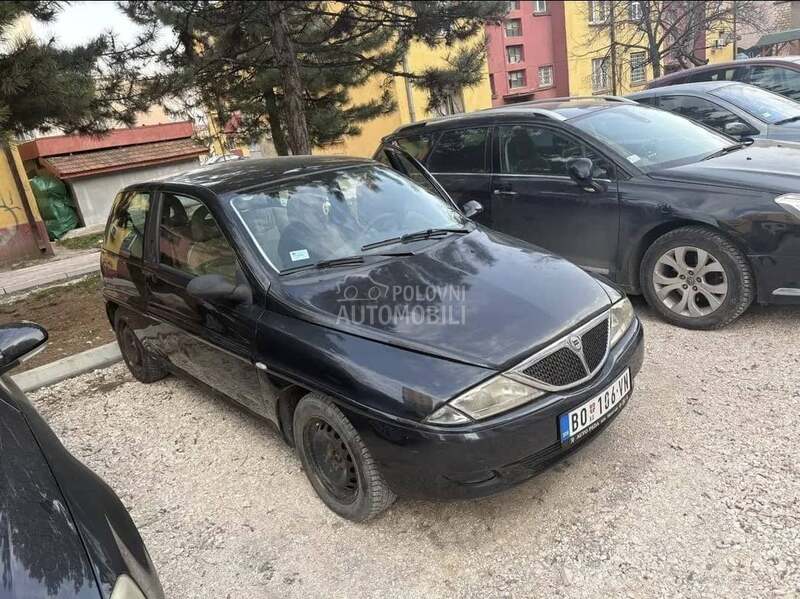 Lancia Ypsilon 