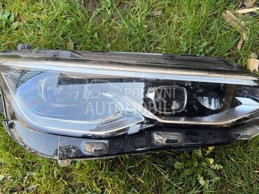 Desni far za Volkswagen Golf 8 od 2019. do 2024. god.