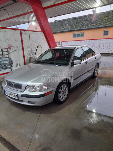 Volvo S40 