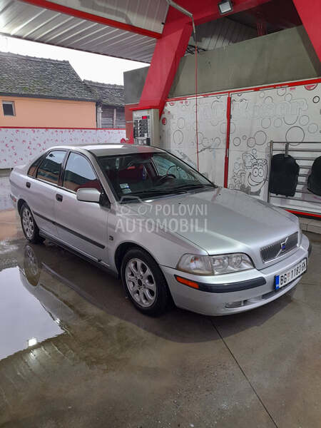 Volvo S40 