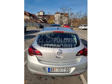 Opel Astra J 1.7  ECCO
