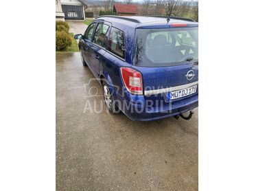 Gepek vrata za Opel Astra H od 2004. do 2010. god.