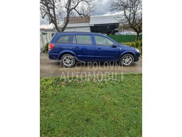 Desno stop svetlo za Opel Astra H od 2004. do 2010. god.