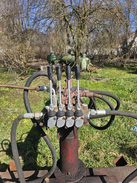 Djuro Djaković utovarivač,grajfer