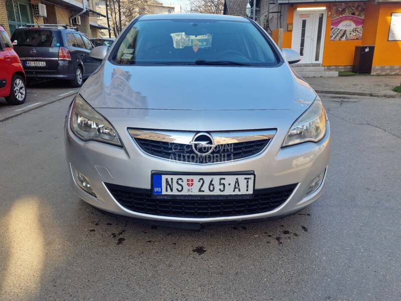Opel Astra J 1.7d