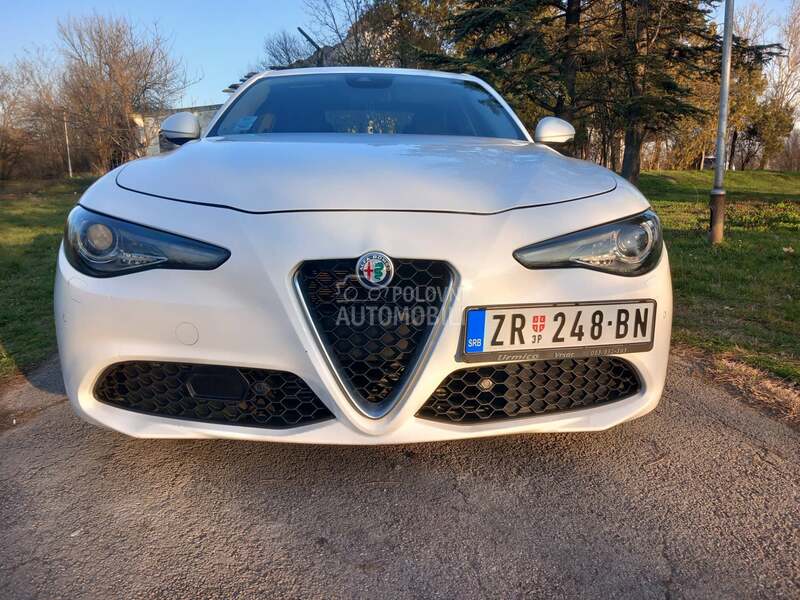 Alfa Romeo Giulia 