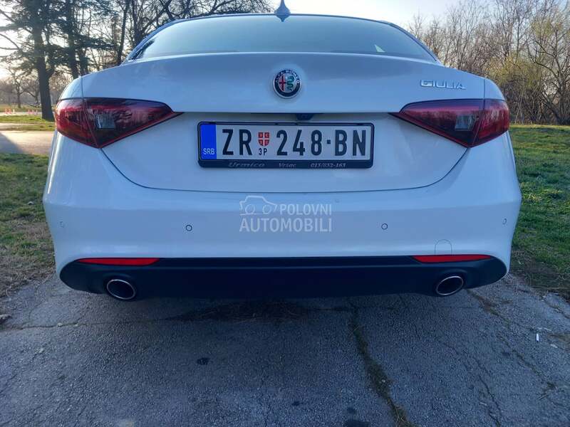 Alfa Romeo Giulia 