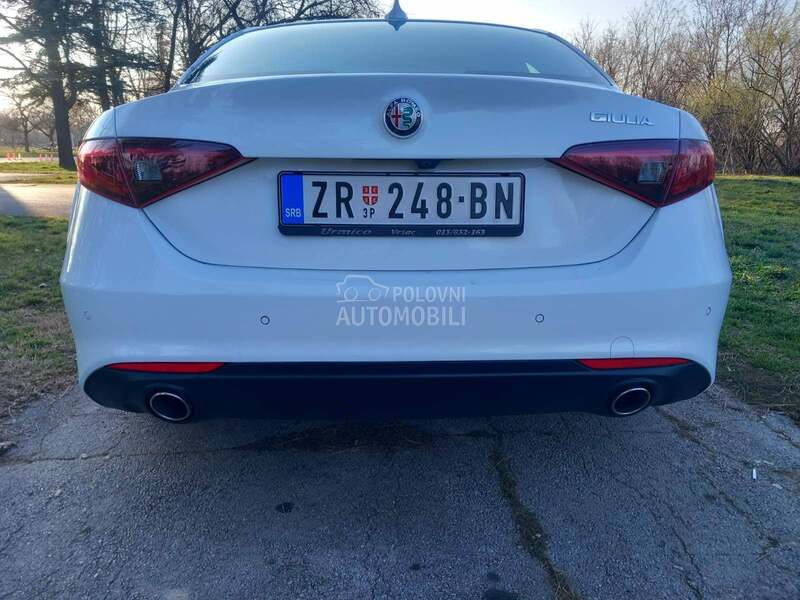 Alfa Romeo Giulia 