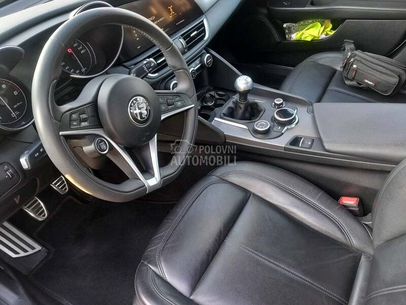 Alfa Romeo Giulia 