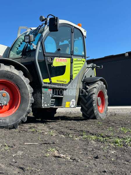 Claas scorpion 9055