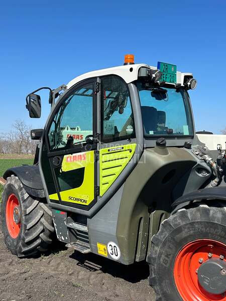 Claas scorpion 9055