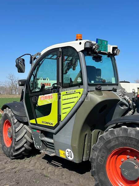 Claas scorpion 9055