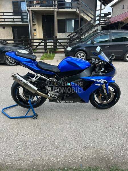 Yamaha R1