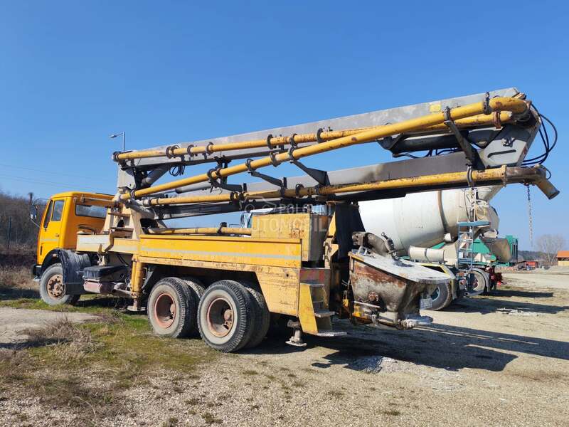 Mercedes Benz 2219 42