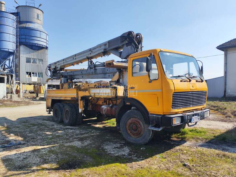 Mercedes Benz 2219 42