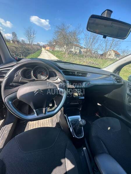 Citroen C3 -  kompletan auto u delovima