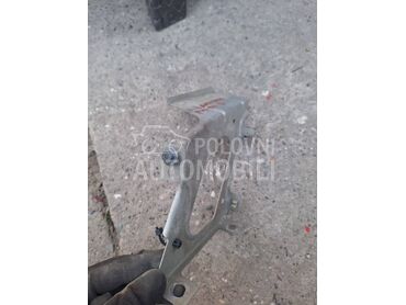 Drzac blatobrana levi za Fiat Punto od 2000. do 2010. god.