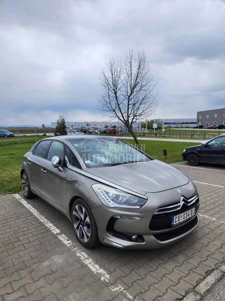 Citroen DS5 