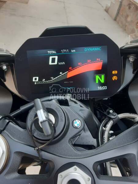 BMW S 1000 RR