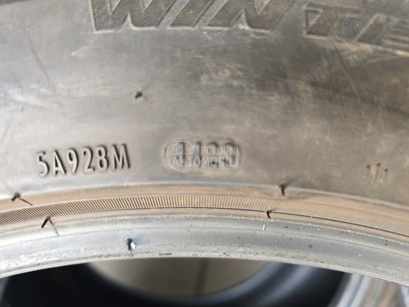 Pirelli 255/45 R19 Zimska