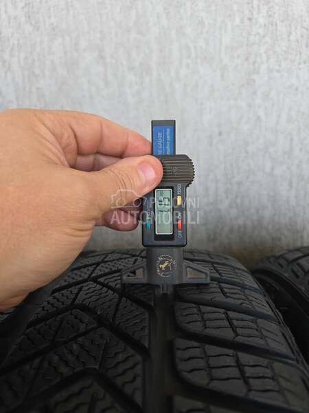 Pirelli 255/45 R19 Zimska