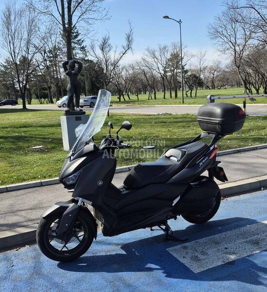 Yamaha X MAX 300