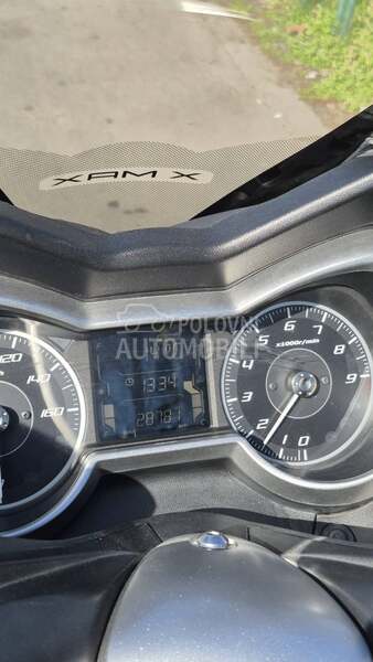 Yamaha X MAX 300